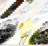 The Deep Blue Dining  Bar - Southport Accommodation