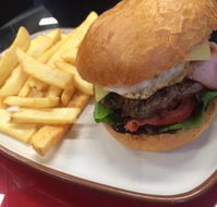 Drouin PizzaBurger Lounge - Accommodation Southport