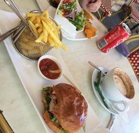 Supreme Bar and Restaurant - Accommodation Southport