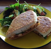 The Weekend Local - Accommodation Southport