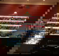 Evan's Wine  Cheese Bar - Southport Accommodation