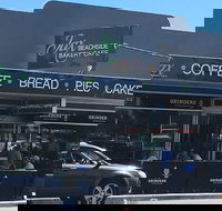 Jax Bakery Cafe - Accommodation Southport