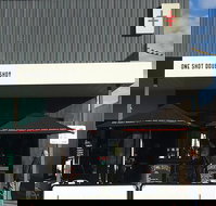 One Shot Double Shot - Southport Accommodation