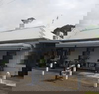 Woolsthorpe National Hotel - Southport Accommodation