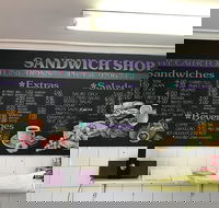 Moxon Cafe - Southport Accommodation