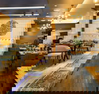 Moyashi - Southport Accommodation