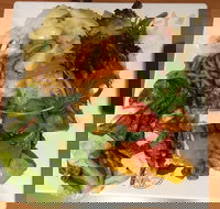 Star Buffet - Southport Accommodation