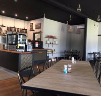 ChatterChinos - Southport Accommodation