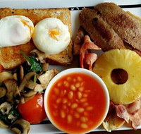 Crowded house cafe scone - Southport Accommodation