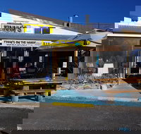 Finny's By The Wharf - Accommodation Southport