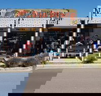 Martins Pie Place - Accommodation Southport