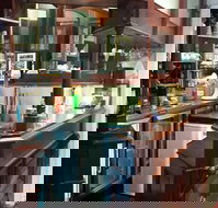 Poppies's - Accommodation Southport