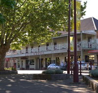 Royal Hotel Restaurant - Accommodation Southport