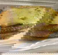 De Jays Takeaway - Southport Accommodation