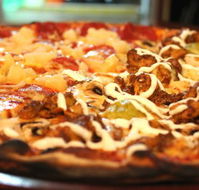 Heat Woodfired Pizza Bar - Accommodation Southport