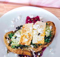 Lulus Cafe Poke - Southport Accommodation