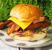 Newy Burger Co - Southport Accommodation