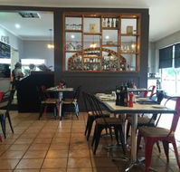 The Village - Where Food Meets Wine. - Accommodation Southport