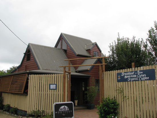Cadgee NSW Southport Accommodation