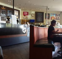 Gloria Jeans Coffees - Southport Accommodation