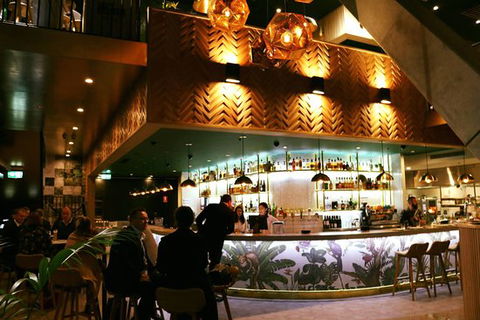 Kokomos - Southport Accommodation 0