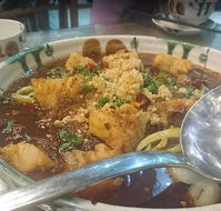 Yat Bun Tong - Southport Accommodation