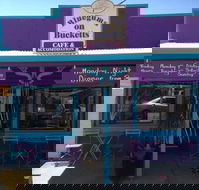 Bluegums on Bucketts - Southport Accommodation