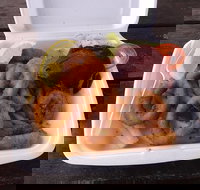 Dj's Fish 'N' Chips - Accommodation Southport