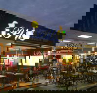 I Pho Restaurant  Noodle Bar - Southport Accommodation