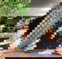 Old Johns - Accommodation Southport