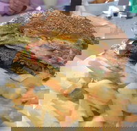 Beehive Hotel Motel Cafe - Accommodation Southport