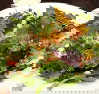 Downs Hotel - Accommodation Southport