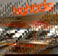 Hightide Lounge - Southport Accommodation