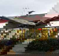 Madfish and Chips - Southport Accommodation