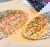 Rocky's Pizza - Southport Accommodation