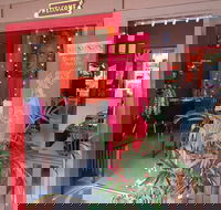 In 2 Thai - Accommodation Southport