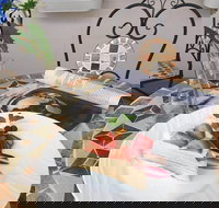 Juno Dessert  Cafe - Southport Accommodation