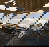 Swell Kiosk - Southport Accommodation