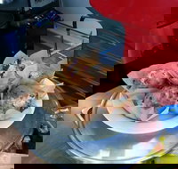 Hillbilly Snack Bar - Accommodation Southport