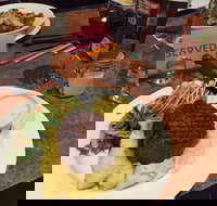 Nags Head Tavern - Accommodation Southport