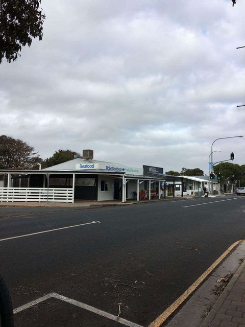 Robe Fresh Seafood & Takeaway - Accommodation Southport 0