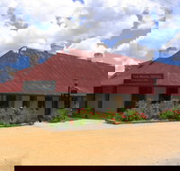 Grazing at Gundaroo - Southport Accommodation