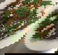 Nene Chicken - Accommodation Southport