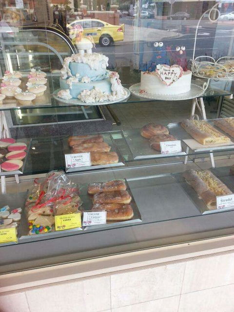 Sunbeam Cakes - Southport Accommodation 0