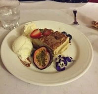 Anna's Restaurant - Southport Accommodation