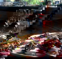 Barrels and Ashes - Accommodation Southport