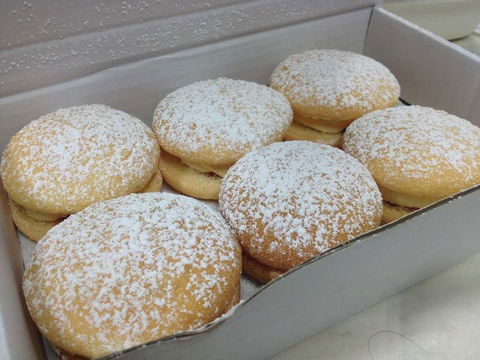 Pusey's Puffs - Accommodation Southport 0