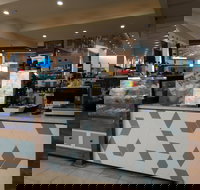 Bake n Beanz Cafe - Southport Accommodation