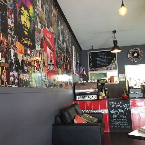 Off The Track Gourmet Café - Southport Accommodation 0