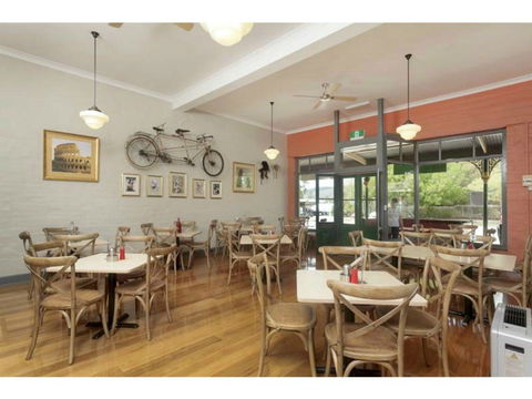Dungog Pizza - Southport Accommodation 1
